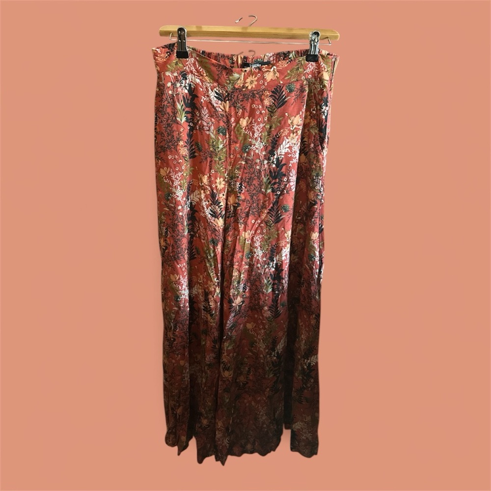 Rewash Women’s Size Large Multicolor Floral Wide Leg Casual and Comfy Pants Used